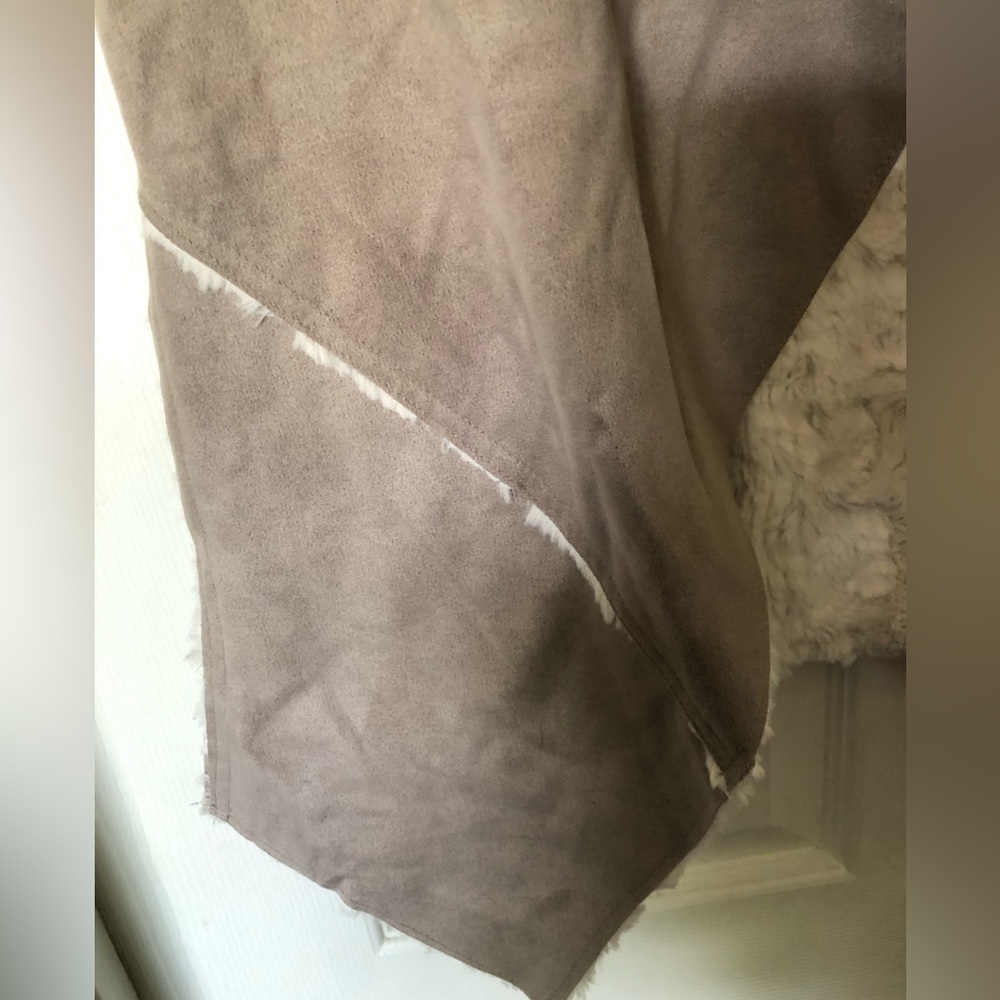 Altar’d State size small vest - Picture 3 of 5